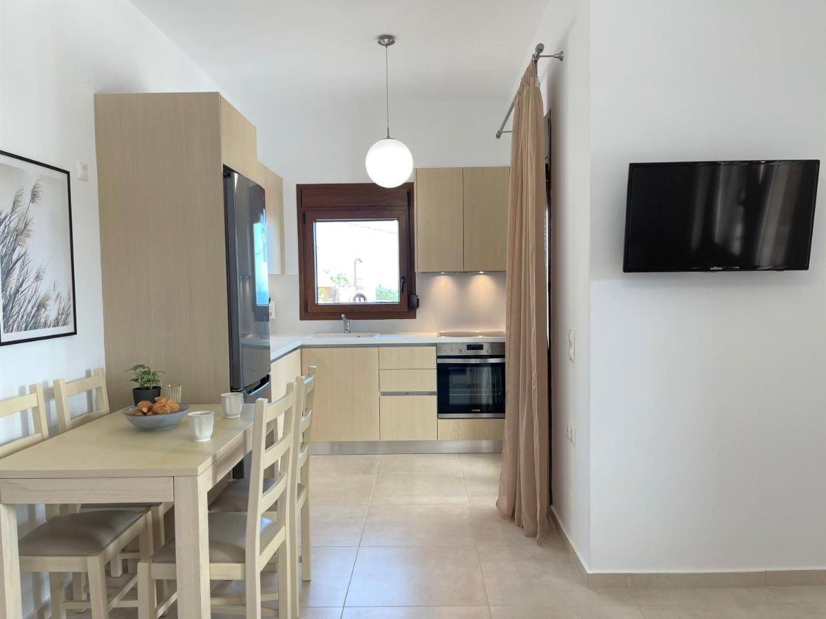 Blue Coast - Seaside Apartment Keratokampos Exterior foto