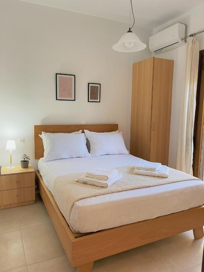 Blue Coast - Seaside Apartment Keratokampos Exterior foto